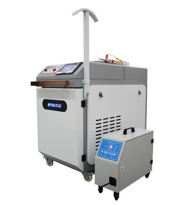 Macchina di pulizia laser portatile raffreddata ad acqua 1064nm M2&lt;1.2 con alimentazione 220V/50Hz