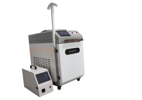 Macchina di saldatura laser industriale da 1 kW a 2 kW per acciaio inossidabile 20 mm di raffreddamento ad aria profonda
